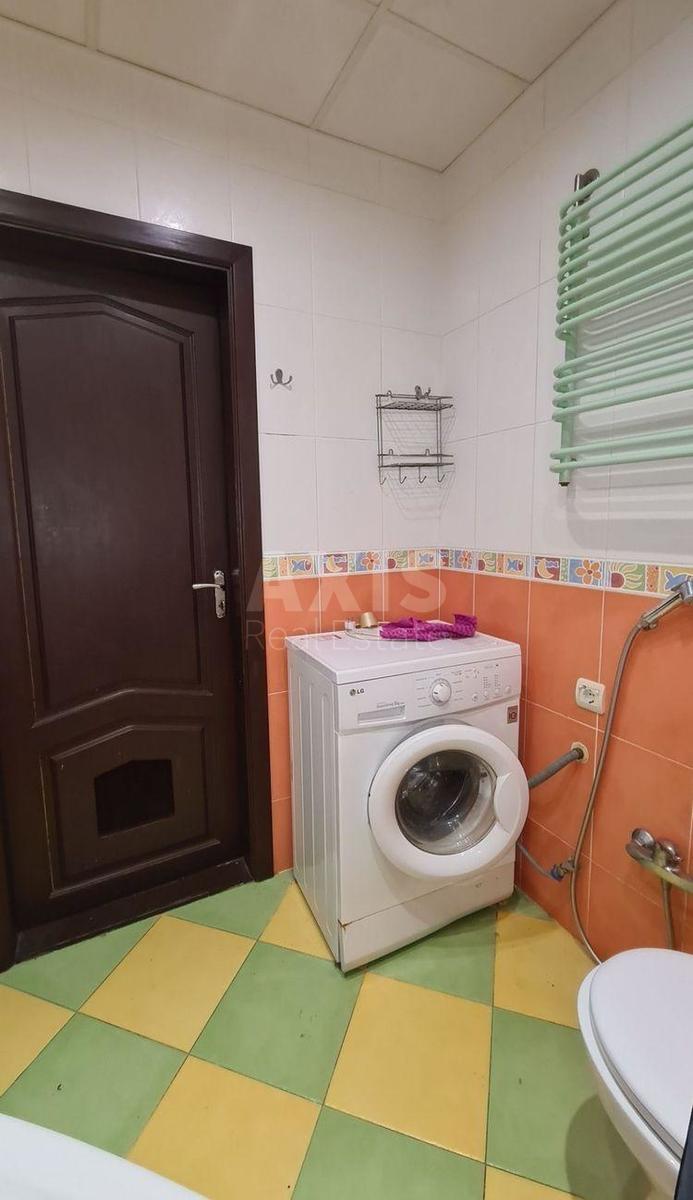 2k apartment nab. Rusanivs'ka 10/18