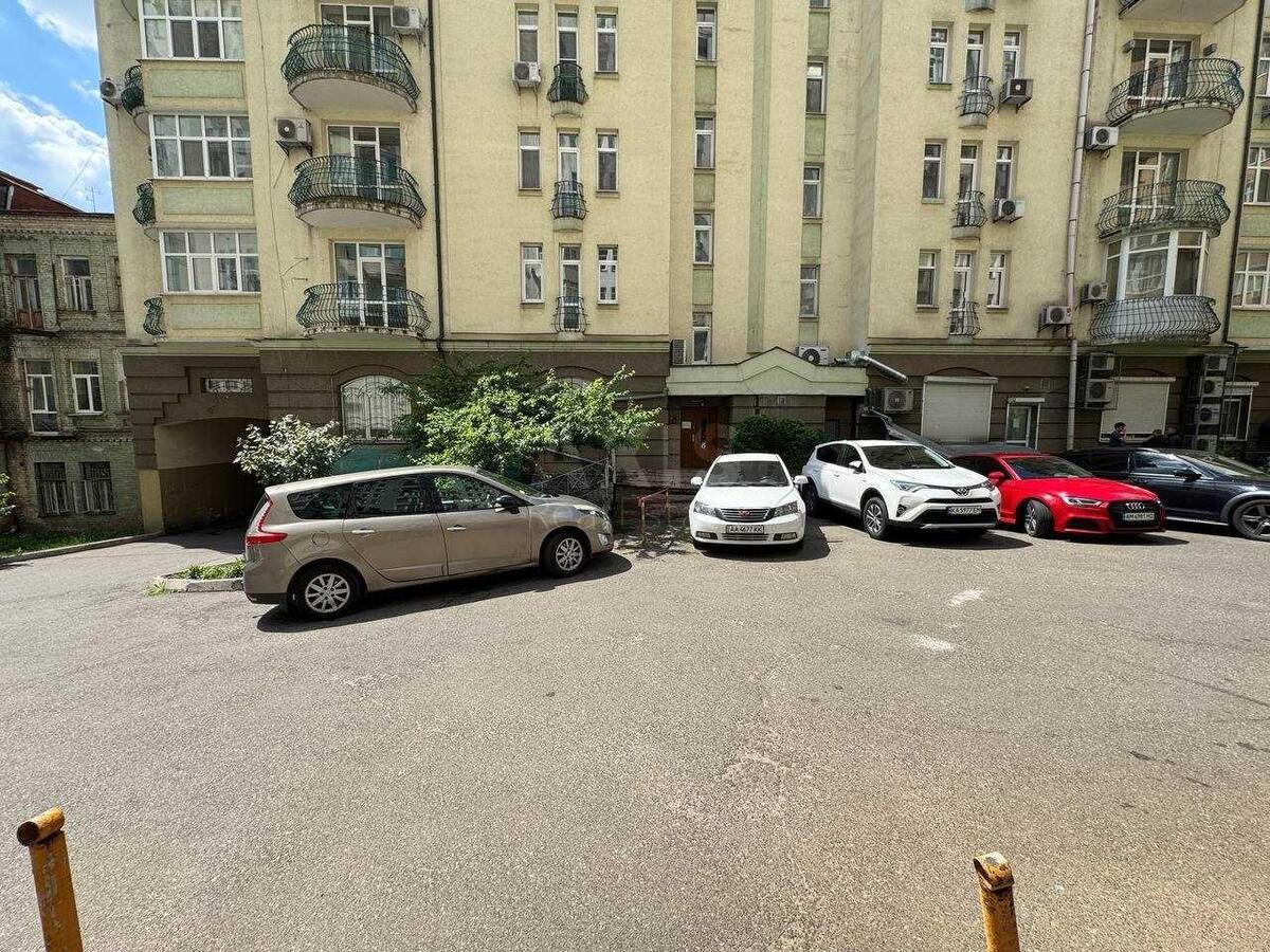 Офис ул. Дмитриевская 56Б, 125м28