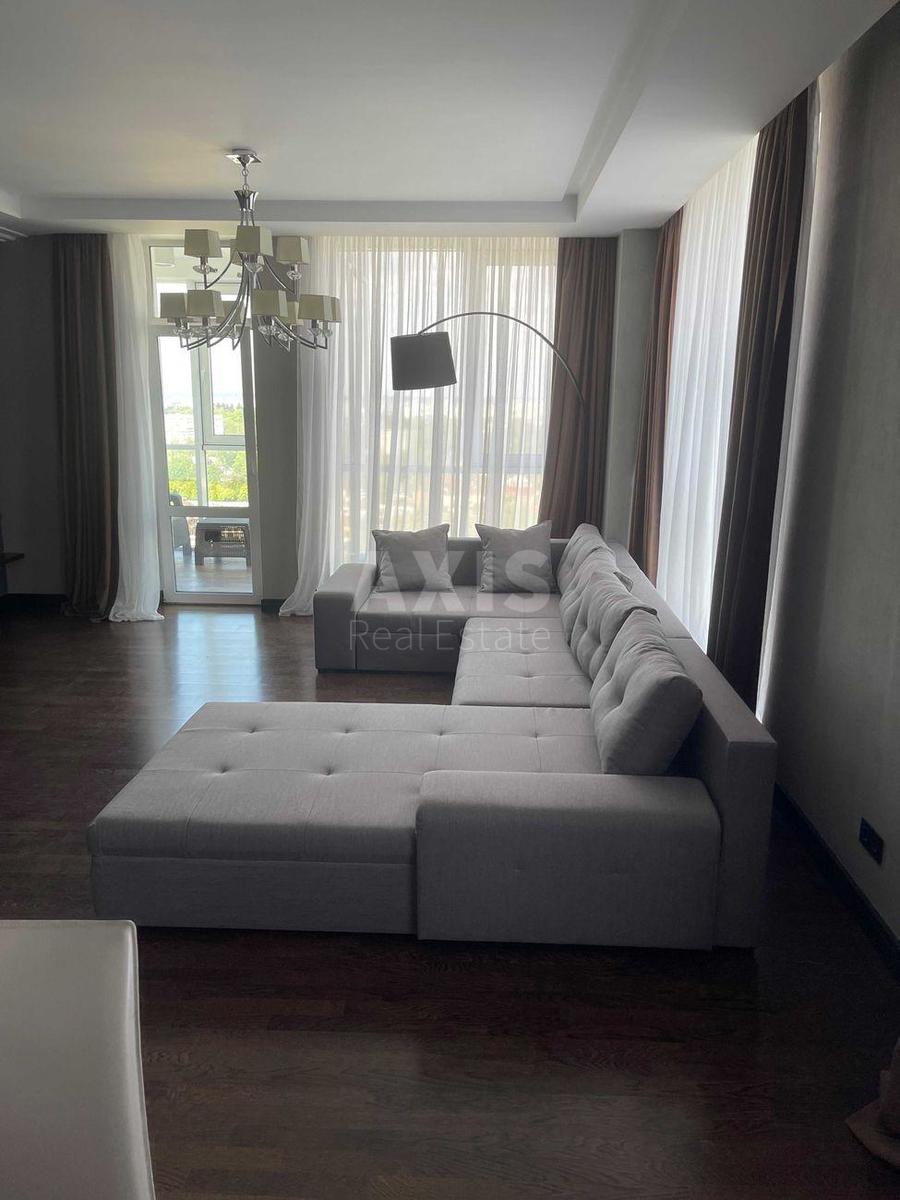 4k apartment vul. Dragomyrova Myhajla 92