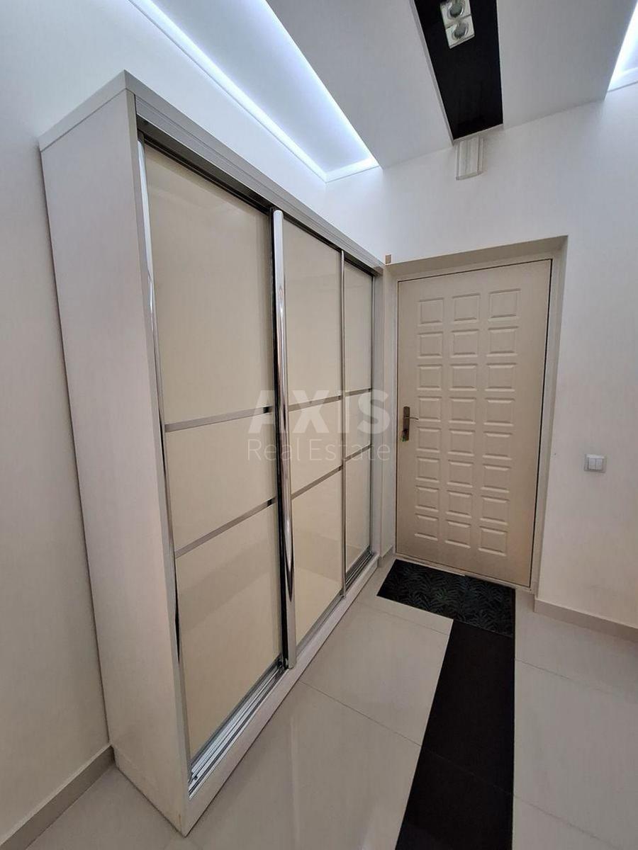 3k apartment vul. Lypkivs'kogo Vasylja Mytropolyta 18В8