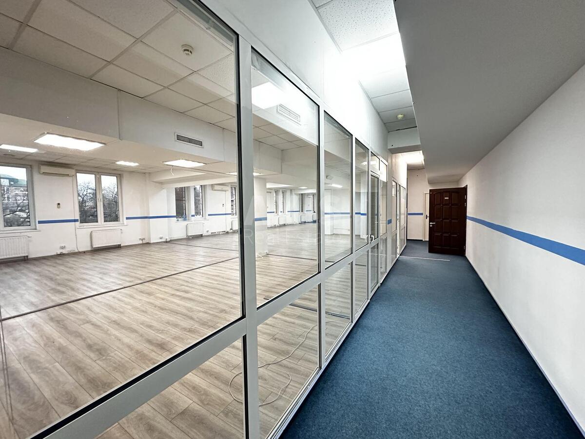 Office prov. Behterevs'kyj 14Е, 600m23
