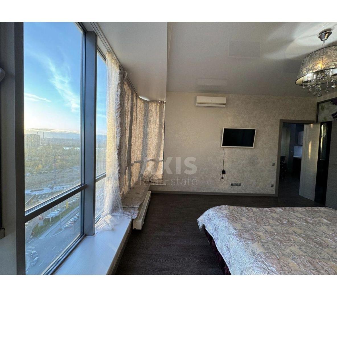 1k apartment nab. Dniprovs'ka 182