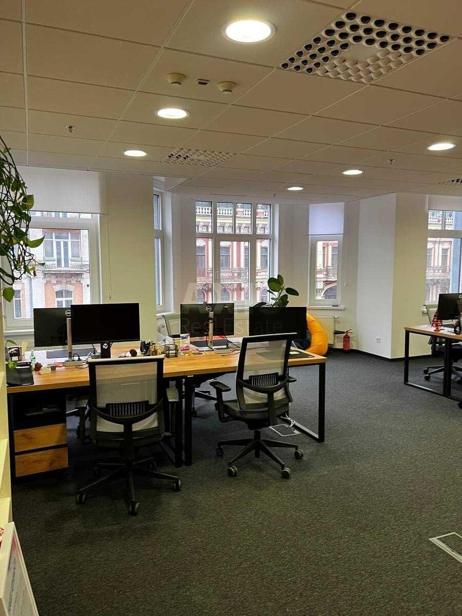 Office prov. Ryl's'kyj 4, 428m2