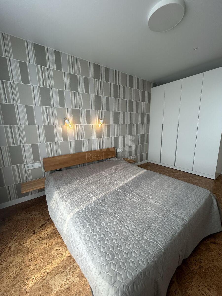 1k apartment nab. Dniprovs'ka 15Ж567102