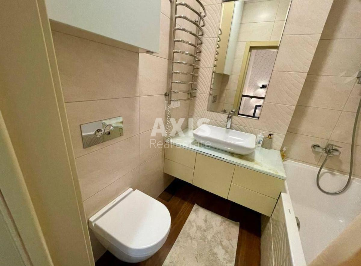 3k apartment vul. Vuzivs'ka 4Г4378013