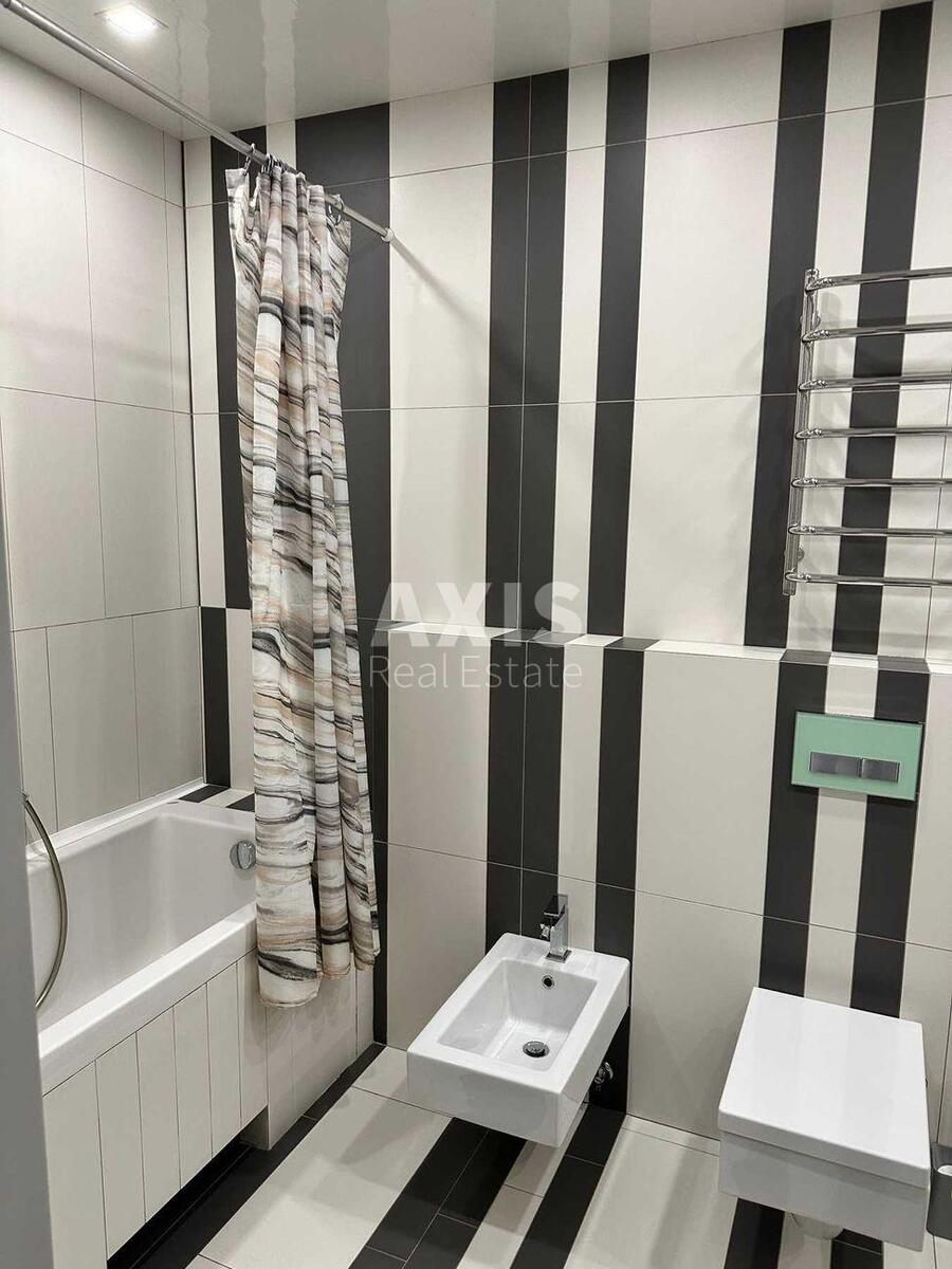 3k apartment vul. Knjazhyj Zaton 2110