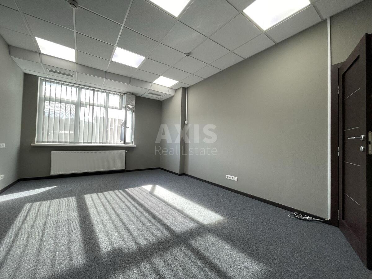 Office vul. Spas'ka 5, 182m20