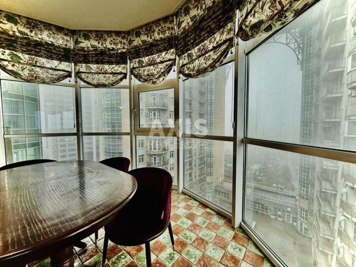 4k apartment vul. Panasa Myrnogo 17