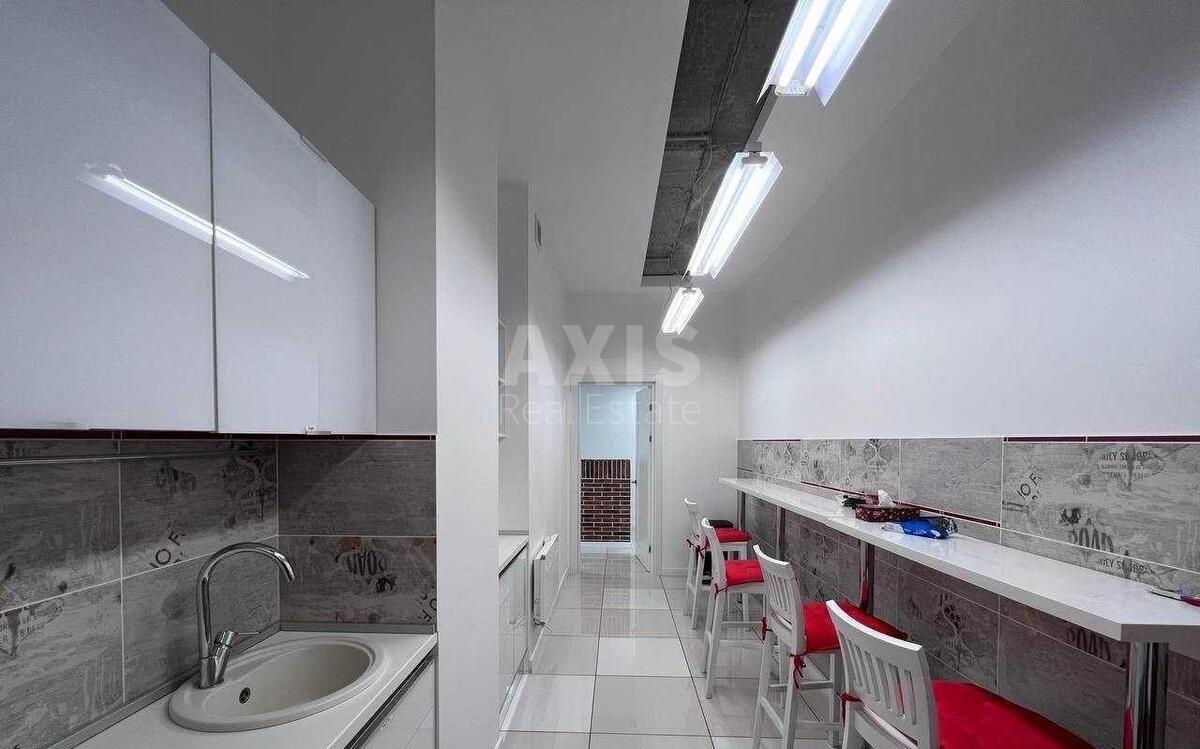 Office uzv. Klovs'kyj 7, 170m26