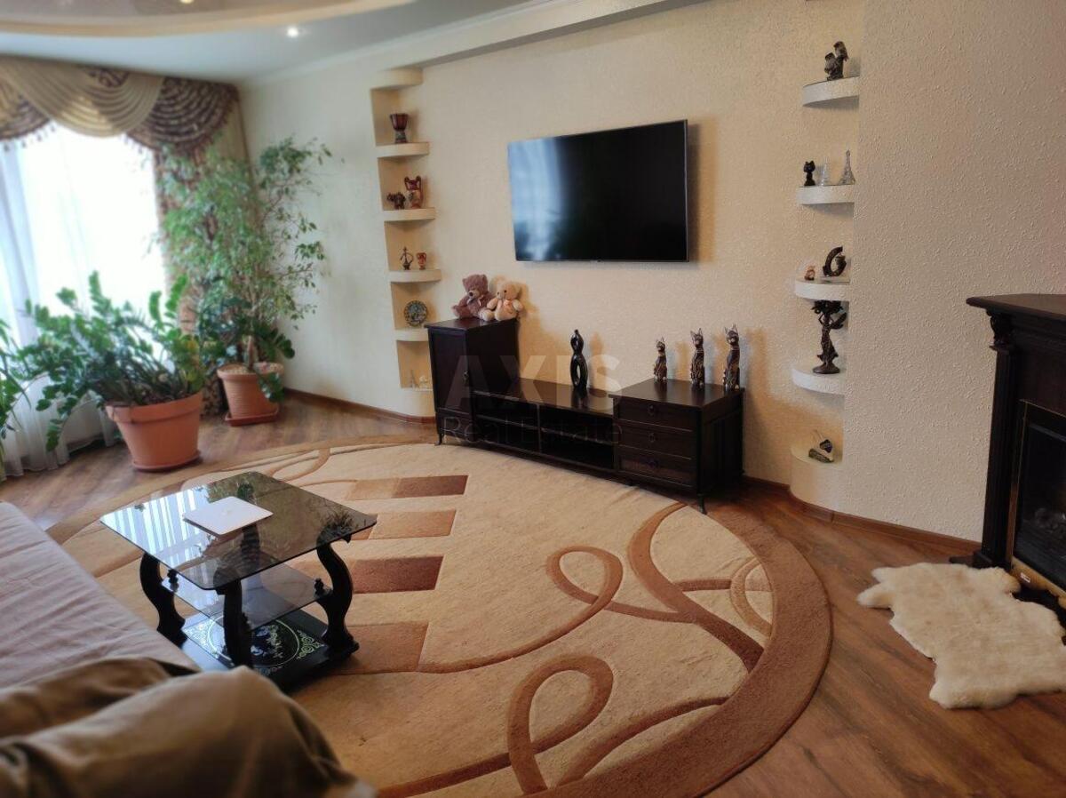 3k apartment vul. Ushakova Mykoly 1В2