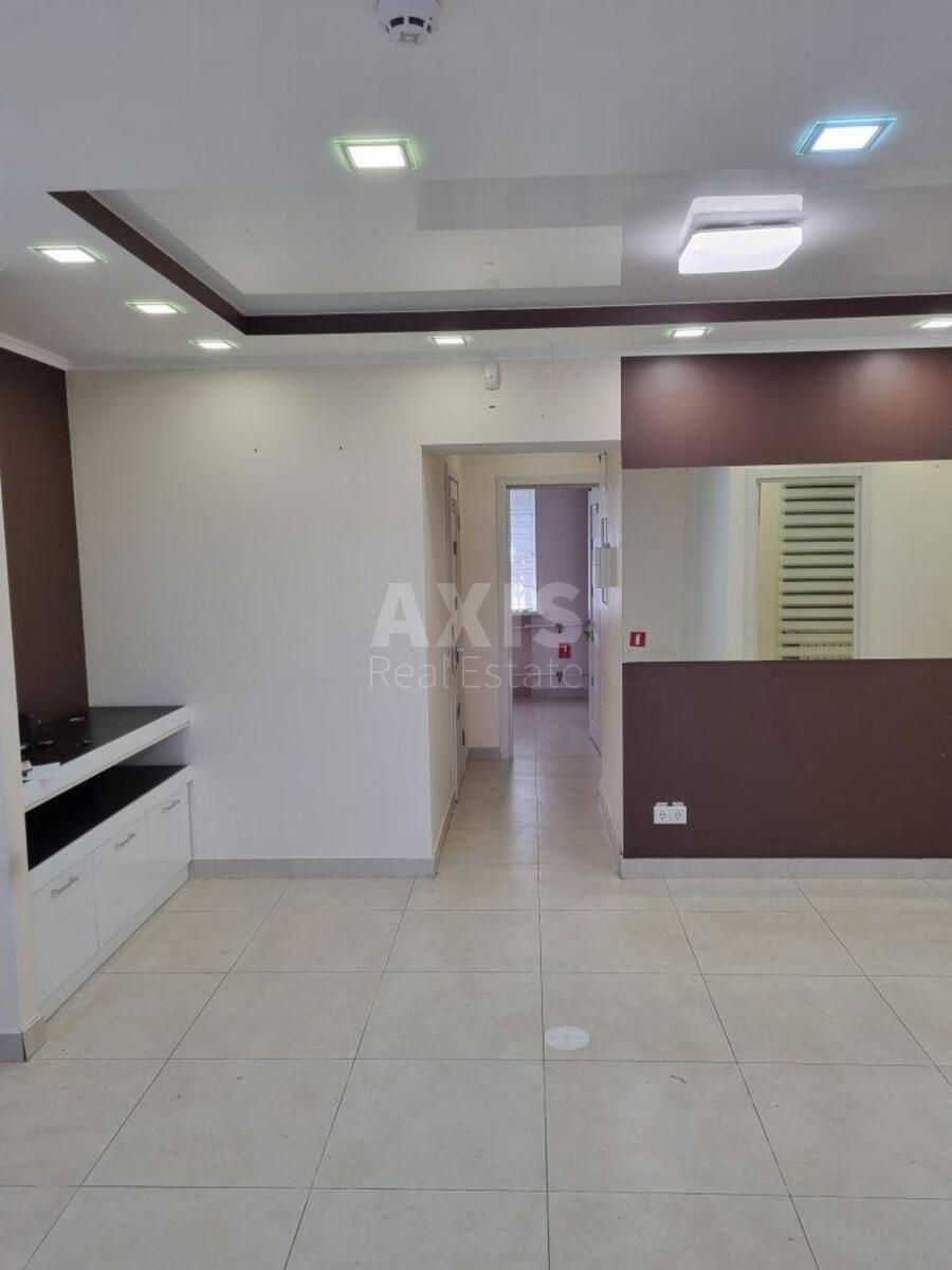 Trade object bul. Druzhby Narodiv 32, 50m2588862
