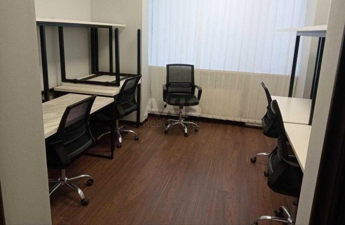 Office vul. Kutuzova 13, 222m2589935