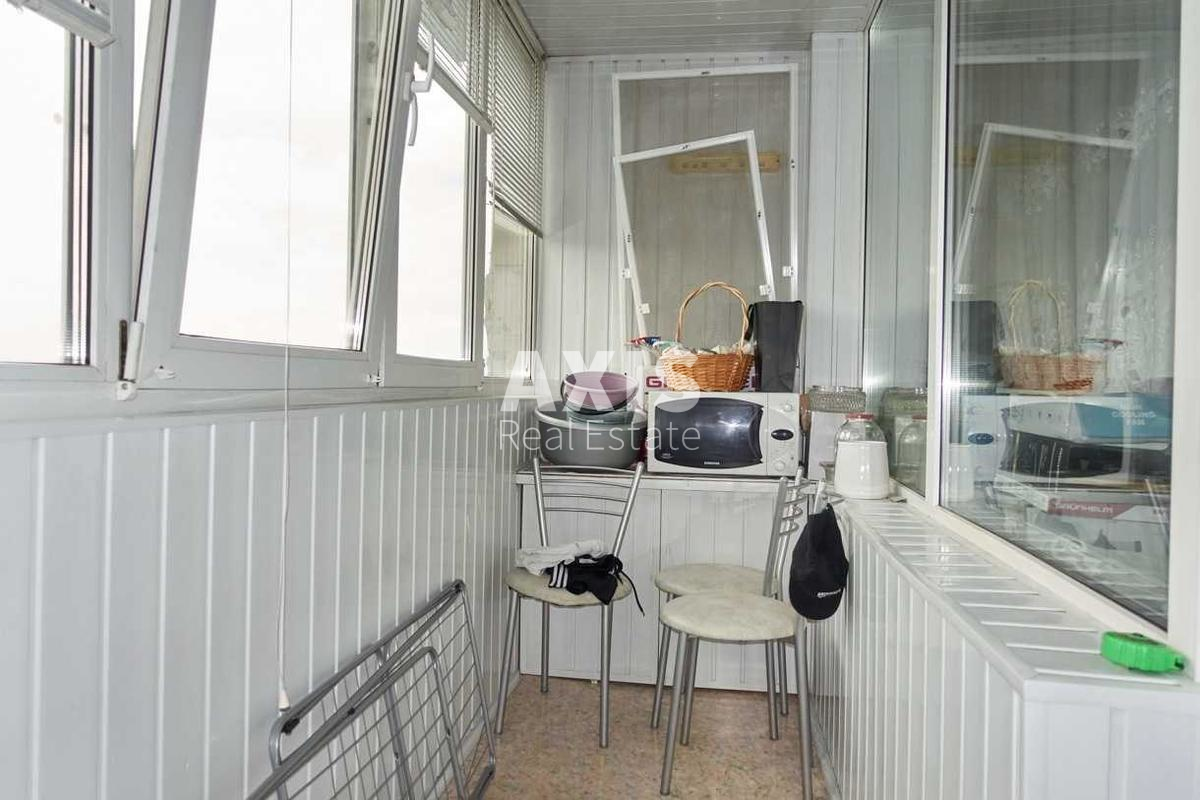 3k apartment nab. Dniprovs'ka 35