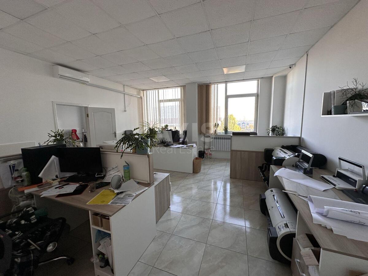 Office vul. Kyrylivs'ka 160, 511m2604061