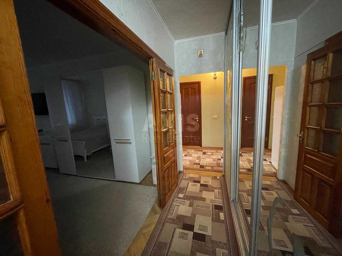3k apartment vul. Saperne Pole 26А2