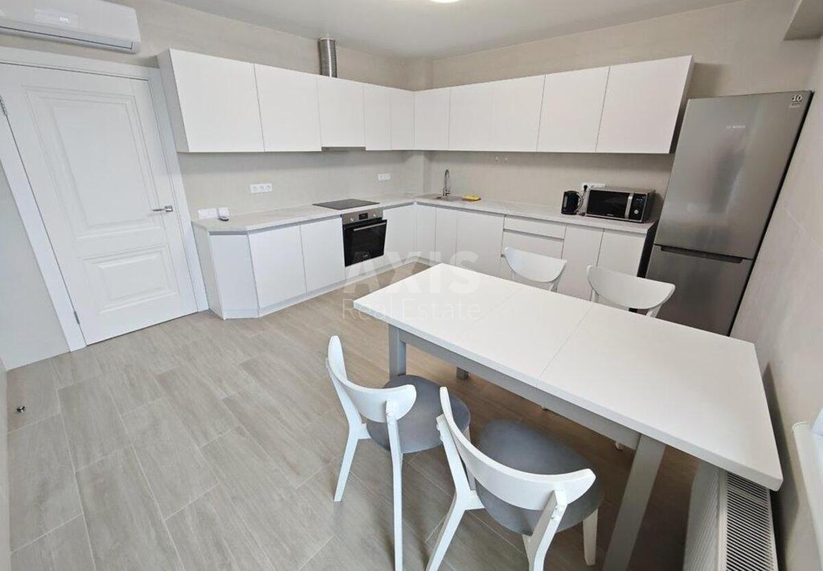 2k apartment vul. Nyzhnij Val 27/290