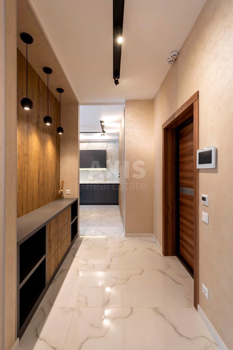 4k apartment vul. Vasylya Tyutyunnyka 52/16149920