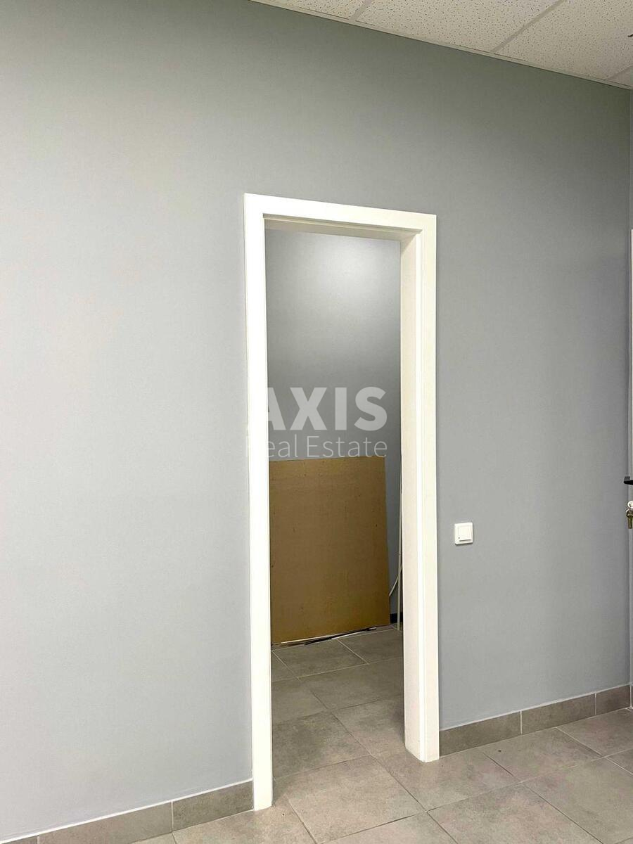 Office vul. Lavrs'ka 16, 208m2550576