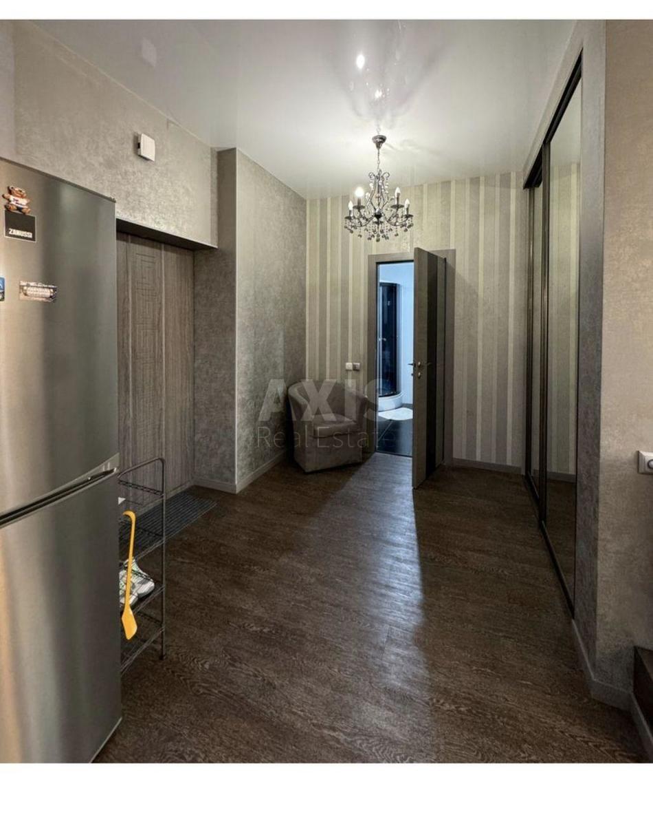 1k apartment nab. Dniprovs'ka 183
