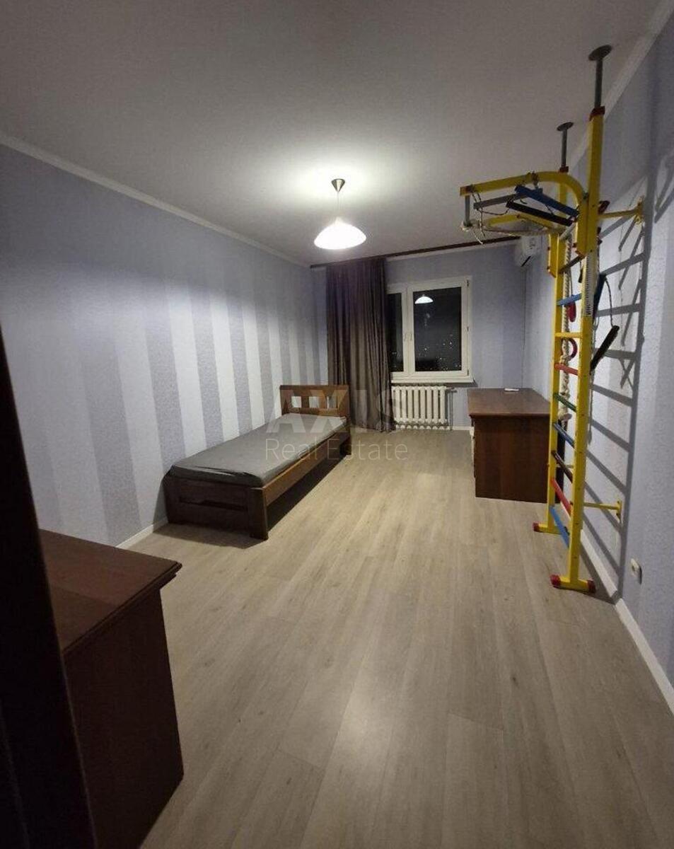 3k apartment vul. Myloslavs'ka 4608334