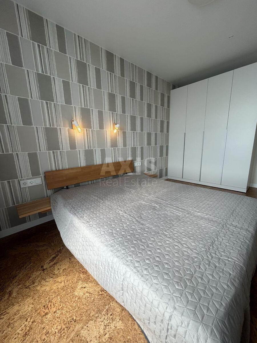 1k apartment nab. Dniprovs'ka 15Ж567103