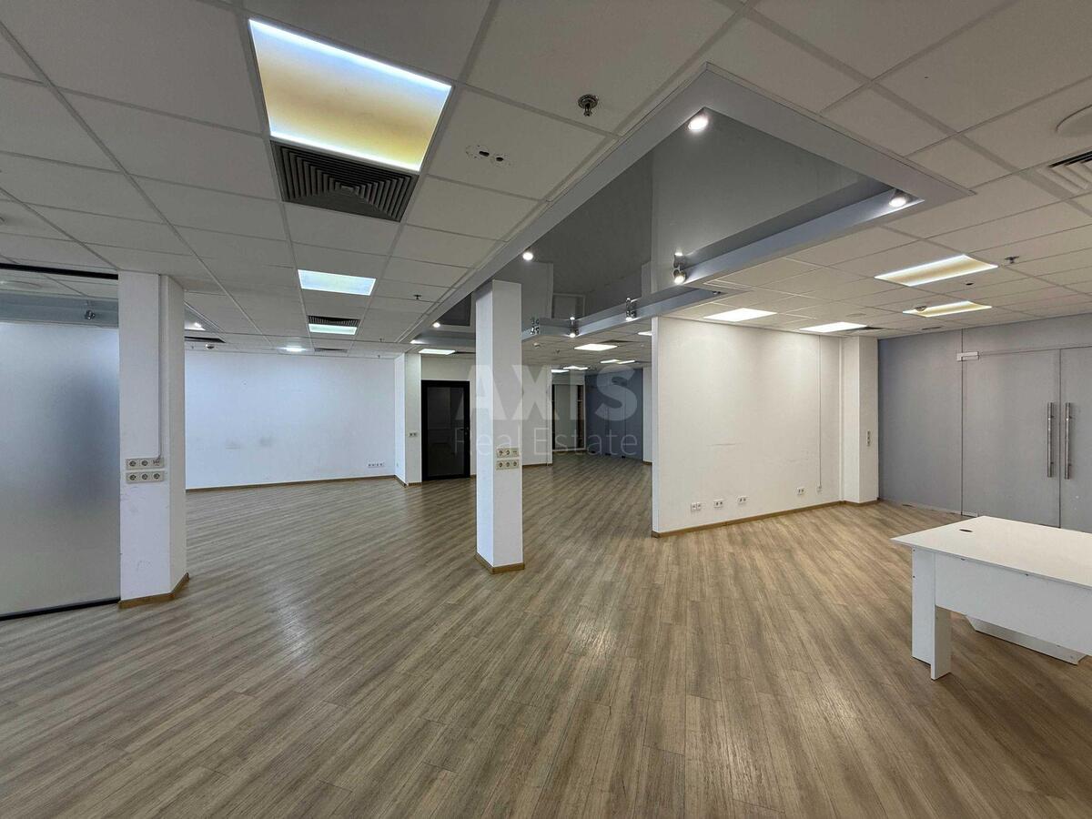 Office vul. Velyka Vasyl'kivs'ka 1/3, 644m2582211