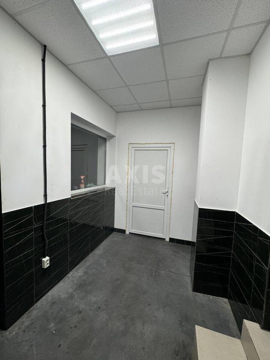 Trade object vul. Vasylenka Mykoly 1, 200m2626302