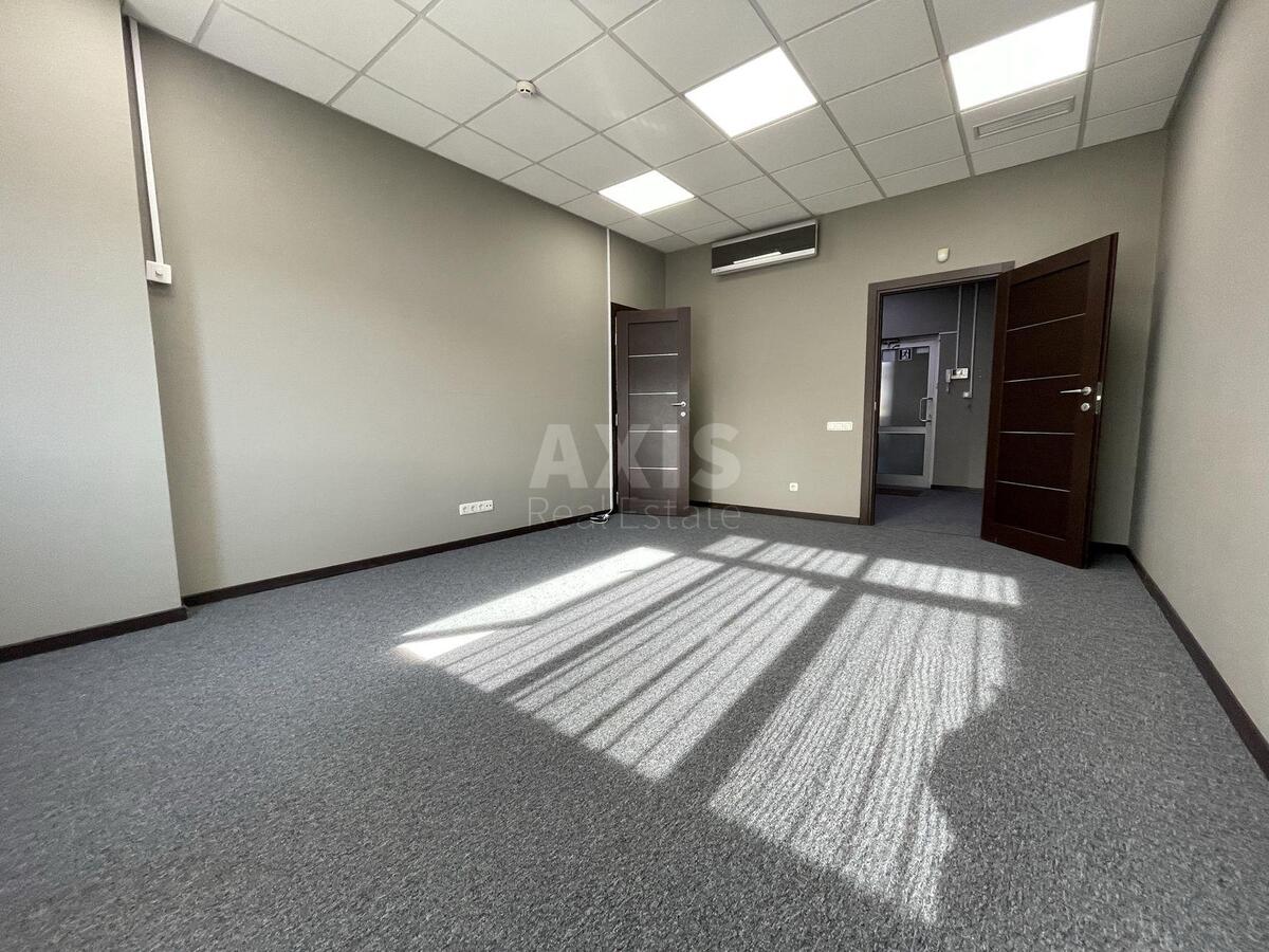 Office vul. Spas'ka 5, 182m21