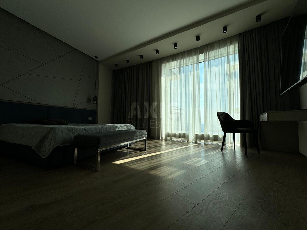 4k apartment vul. Buslivs'ka 12577922