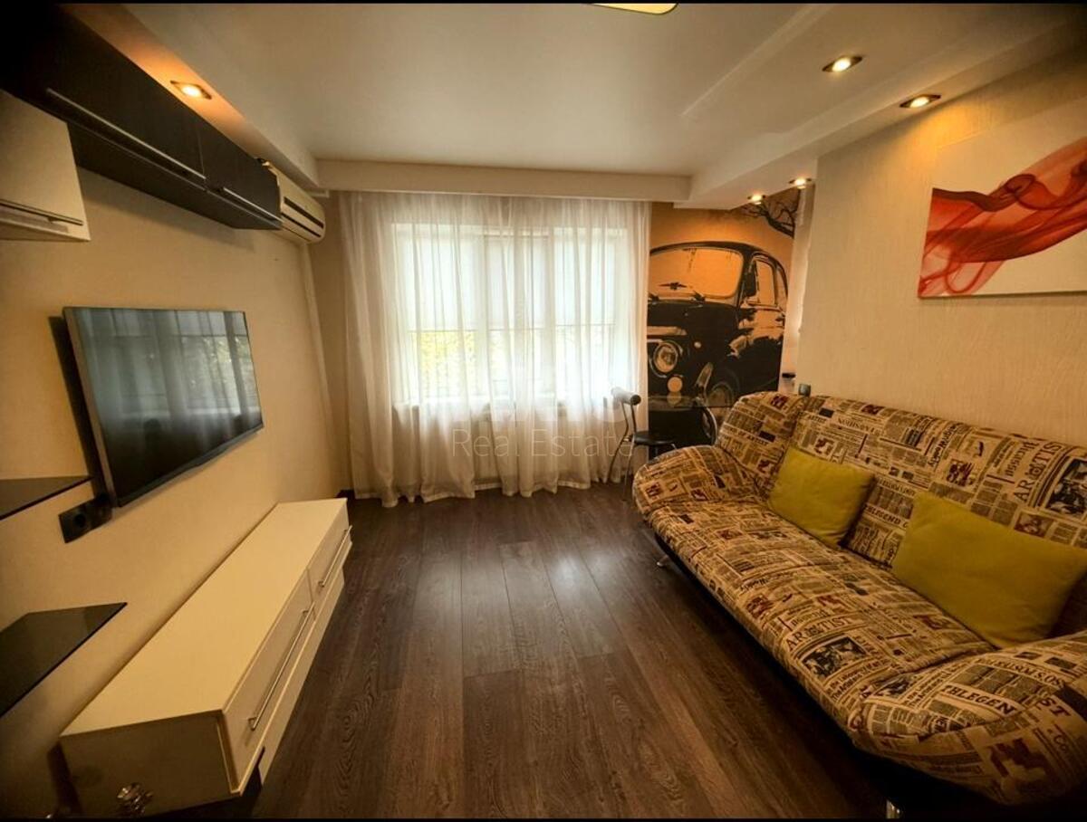 2k apartment vul. Degtjarivs'ka 15593712