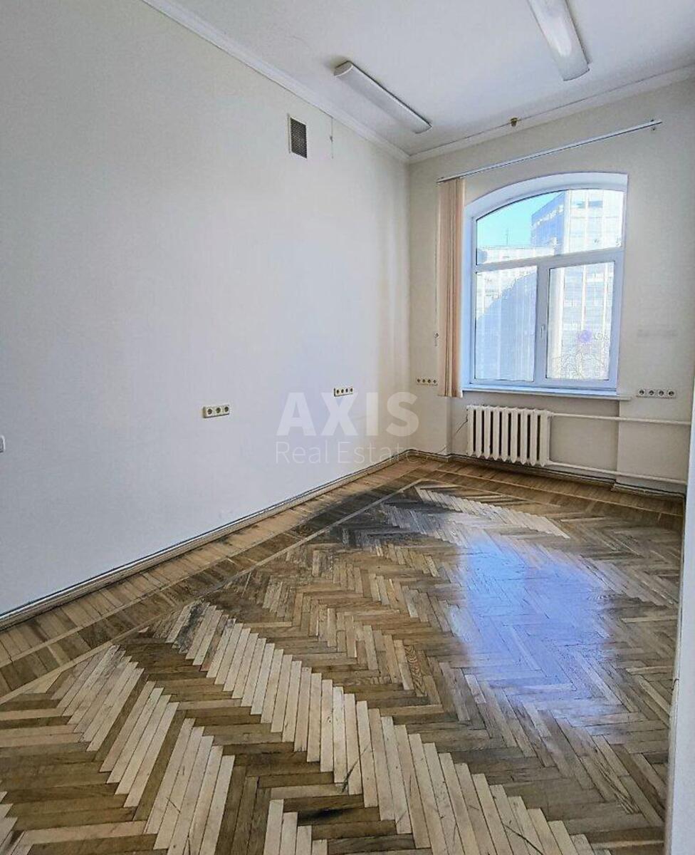 Office vul. Sichovyh Stril'civ 77, 68m21