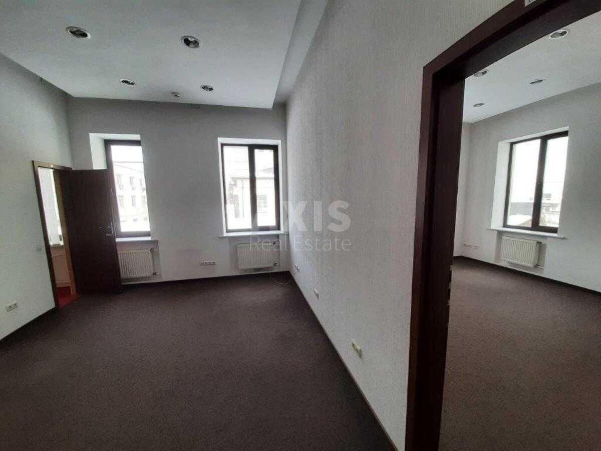 Office vul. Horyva 55, 463m25