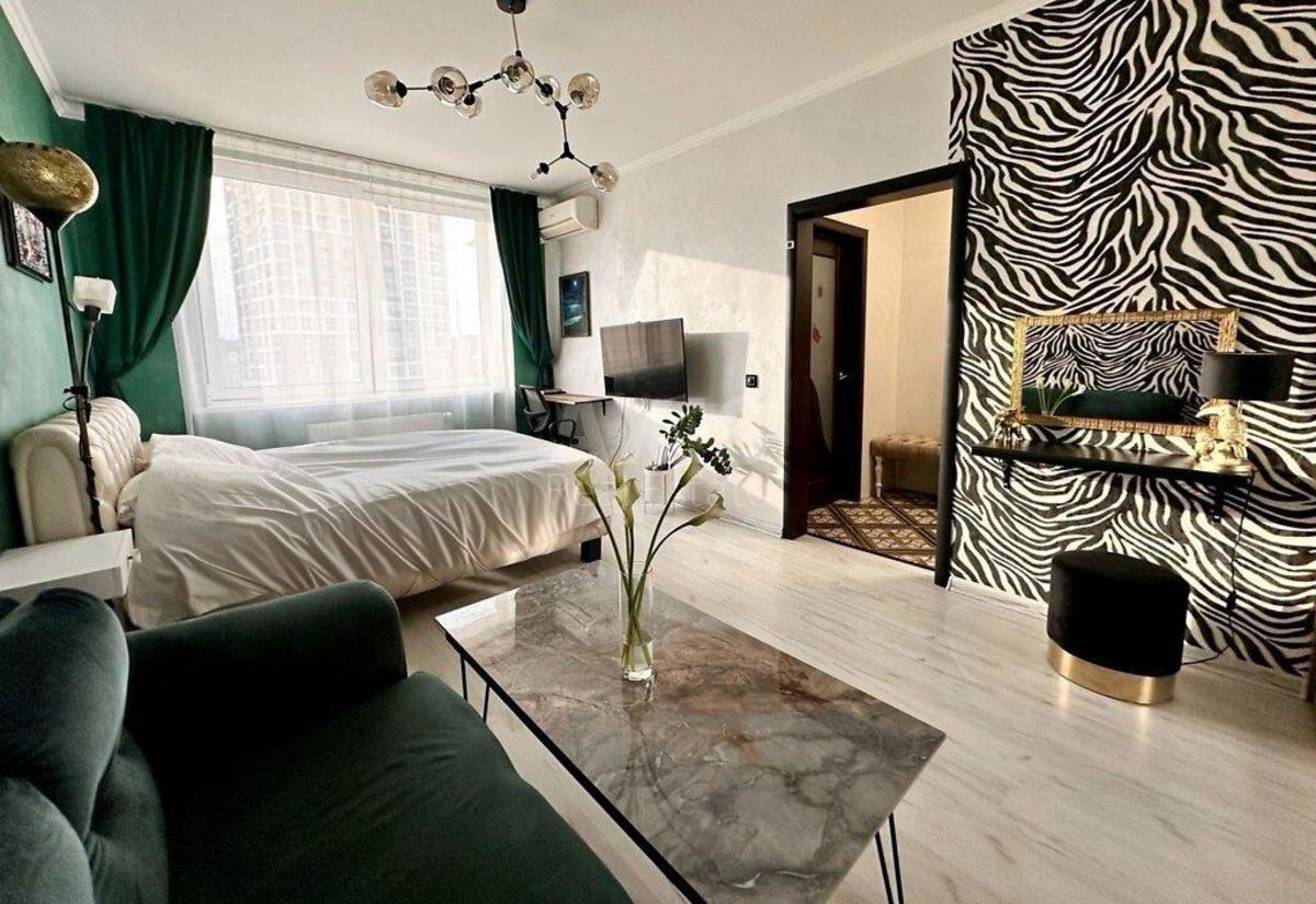 1k apartment pr-t Lobanovs'kogo 1500