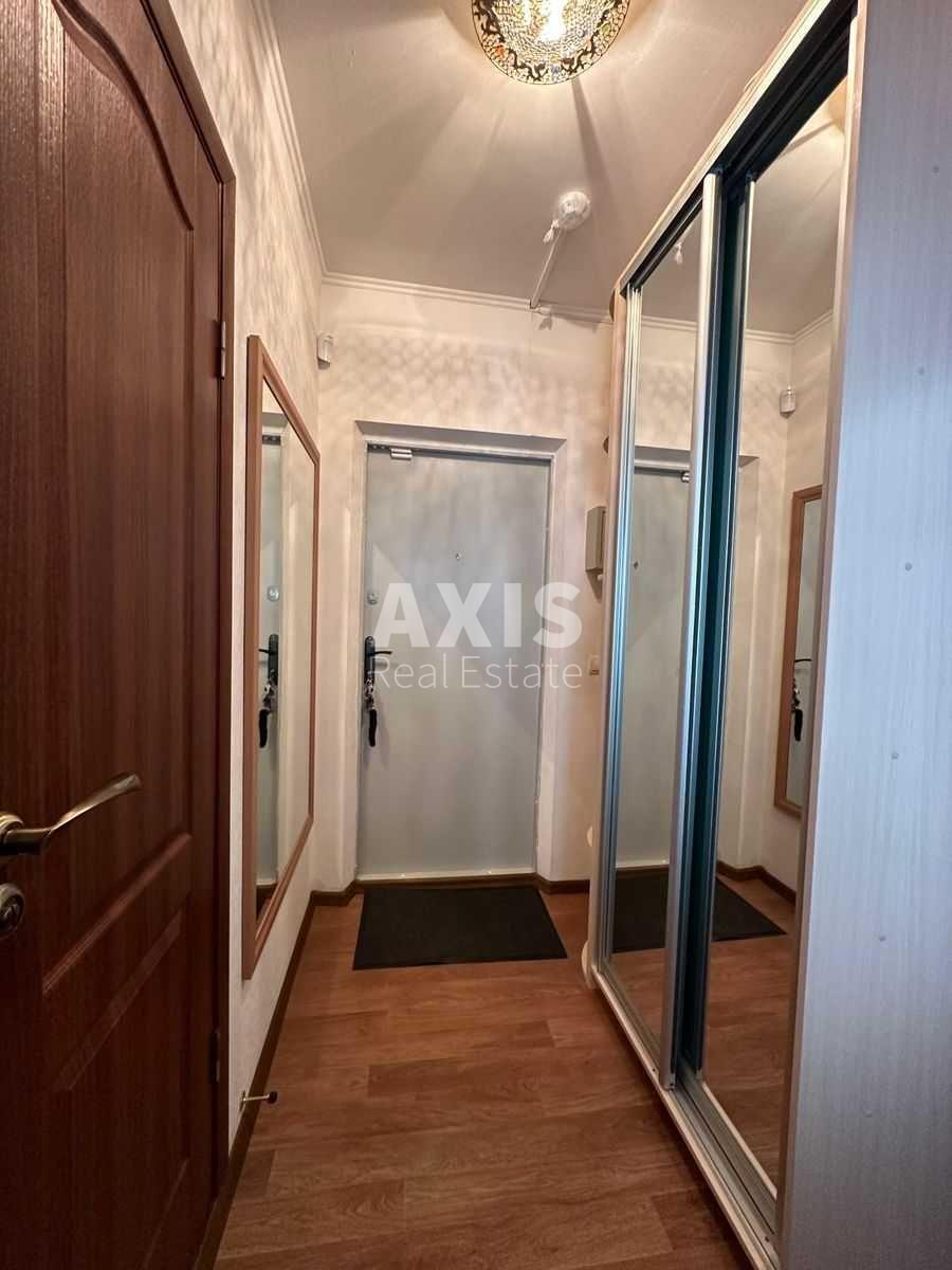 1k apartment vul. Rusovoi' Sofii' 711