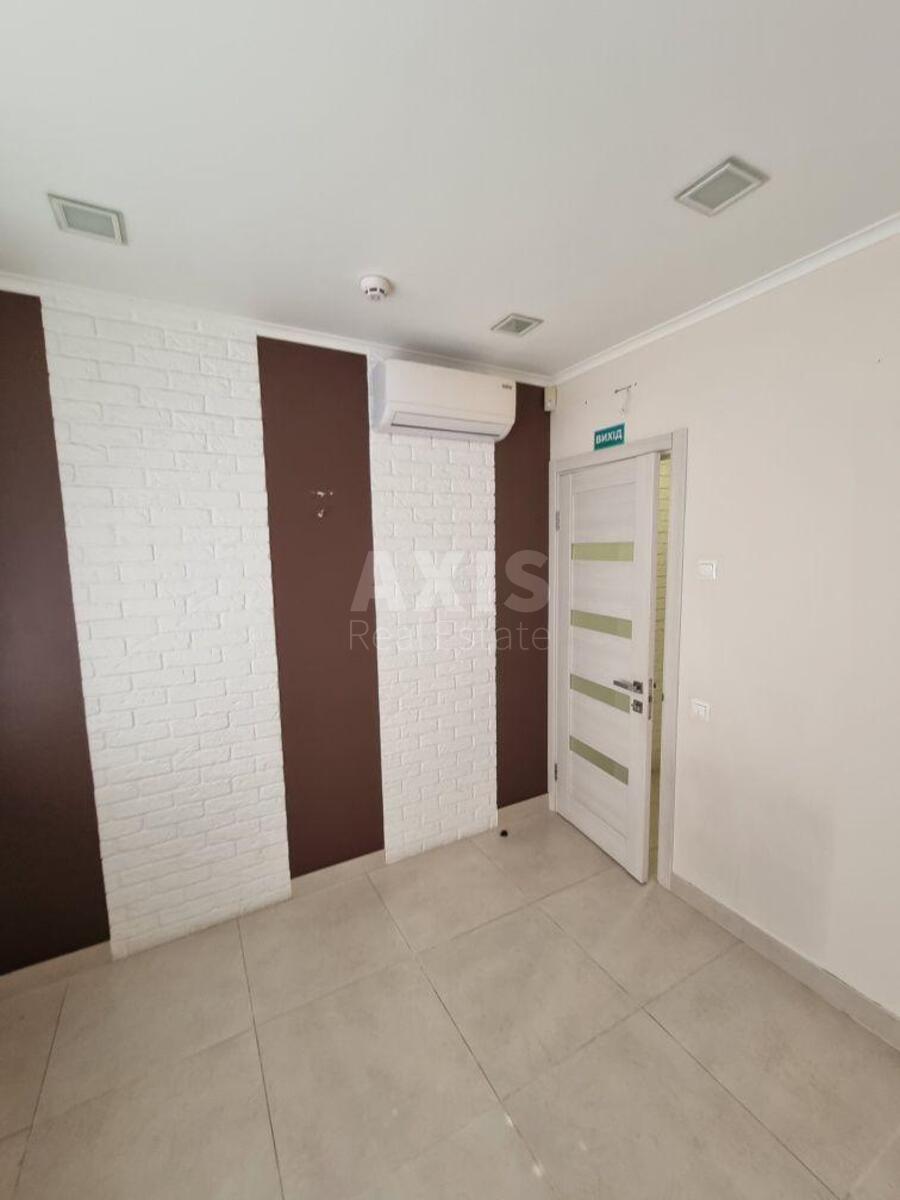Объект торговли бул. Дружбы Народов 32, 50м2588863