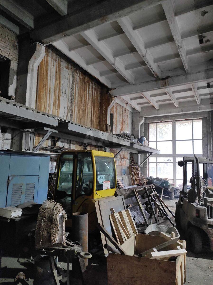 Service object vul. Kyrylivs'ka 160, 8400m2590193