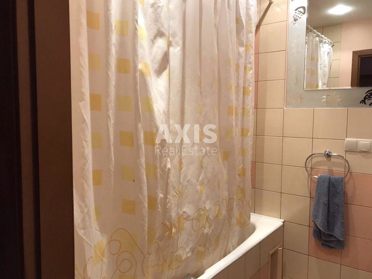 2k apartment vul. Bratyslavs'ka 77