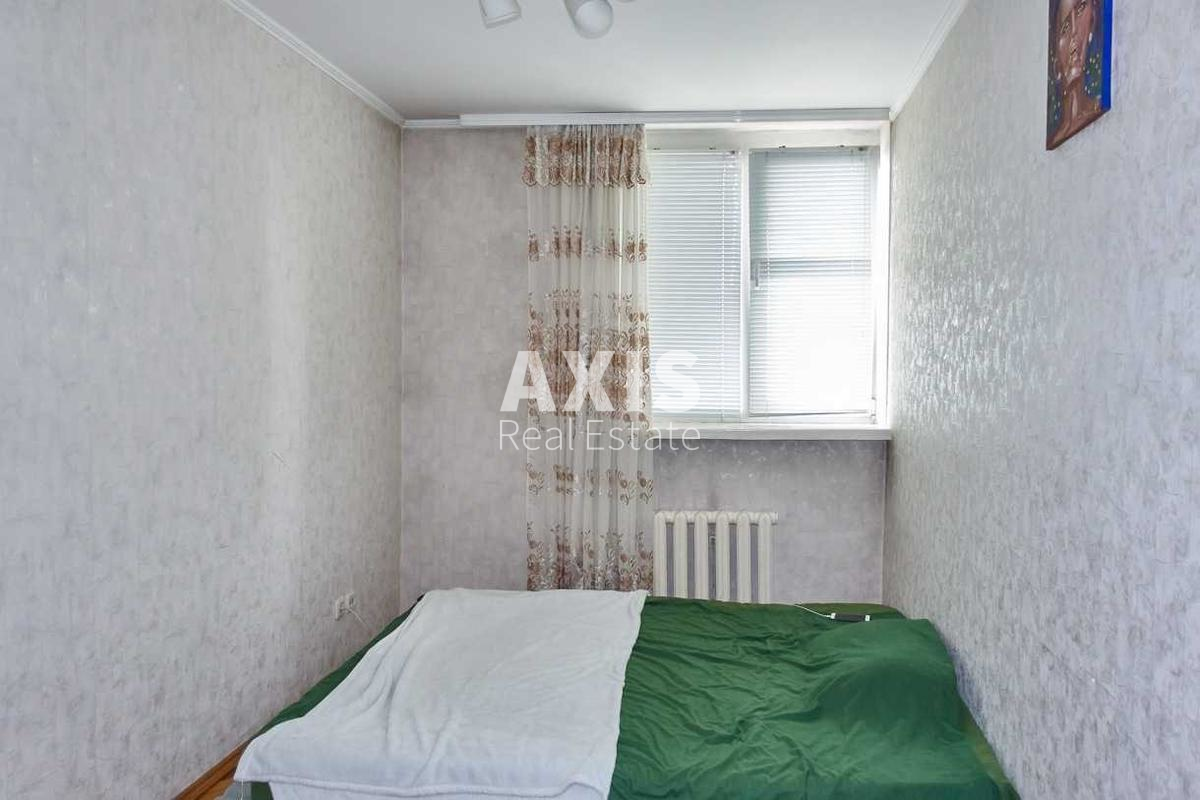 3k apartment nab. Dniprovs'ka 36