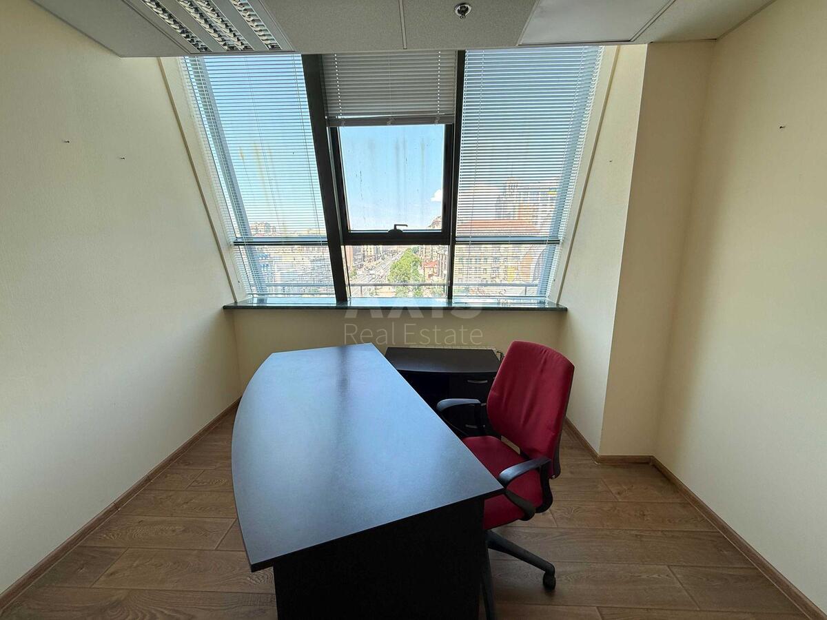 Office vul. Velyka Vasyl'kivs'ka 1/3, 191m2582204