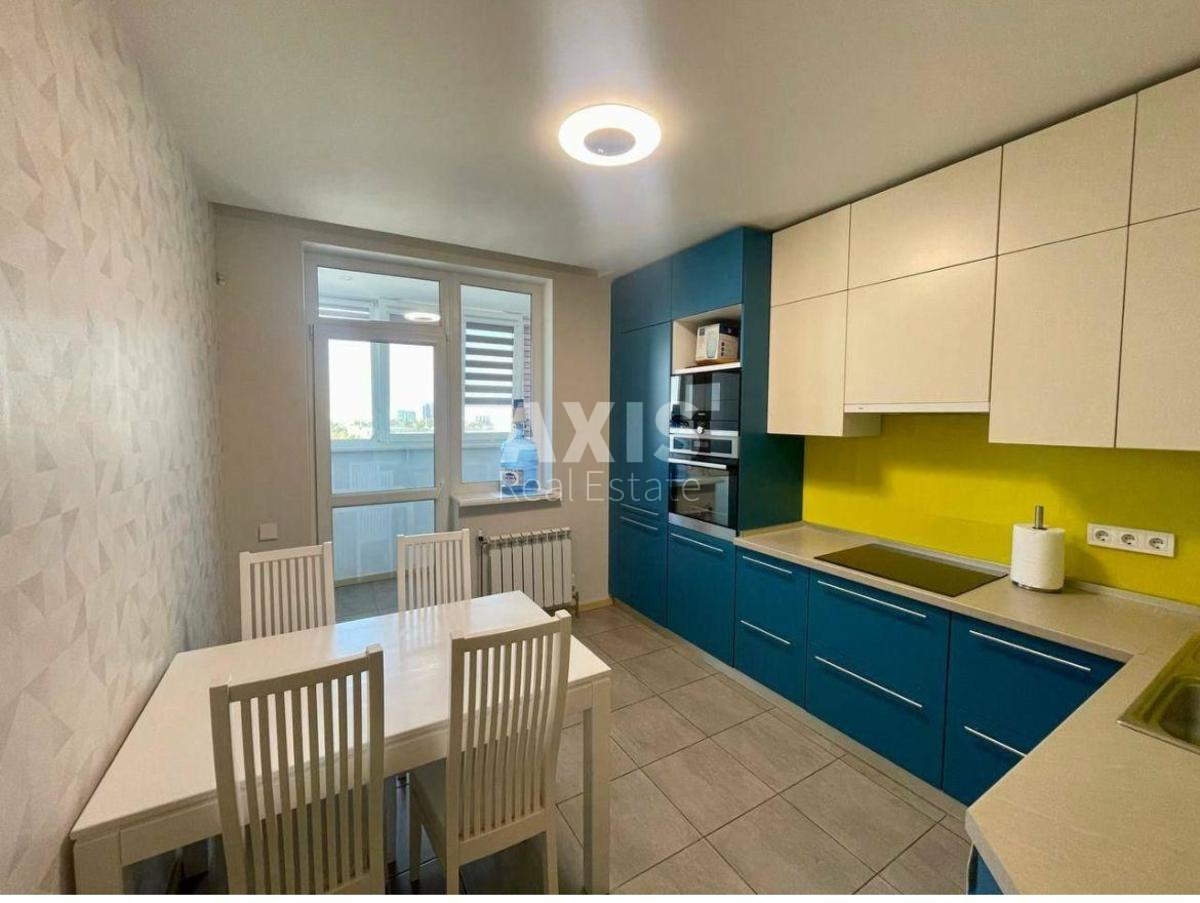 3k apartment vul. Vuzivs'ka 4Г437800