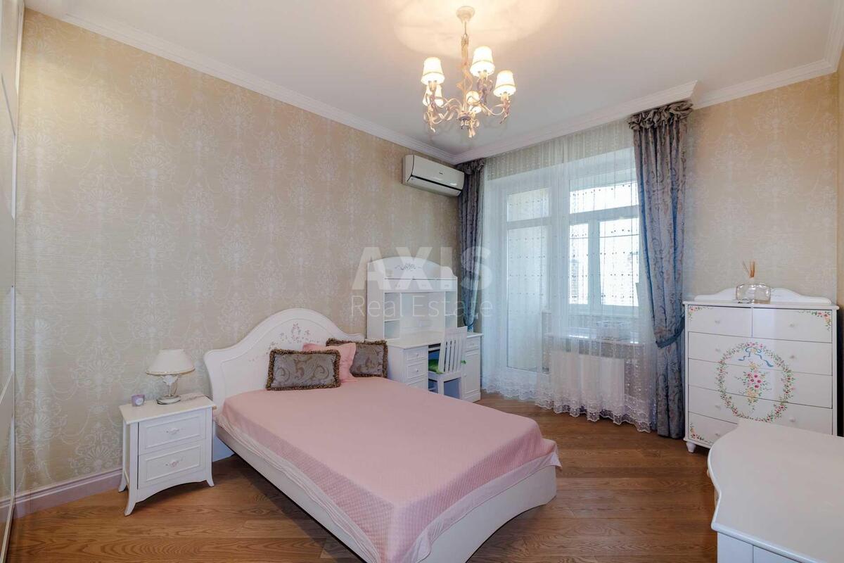 3k apartment vul. Jevgena Konoval'cja 36В2