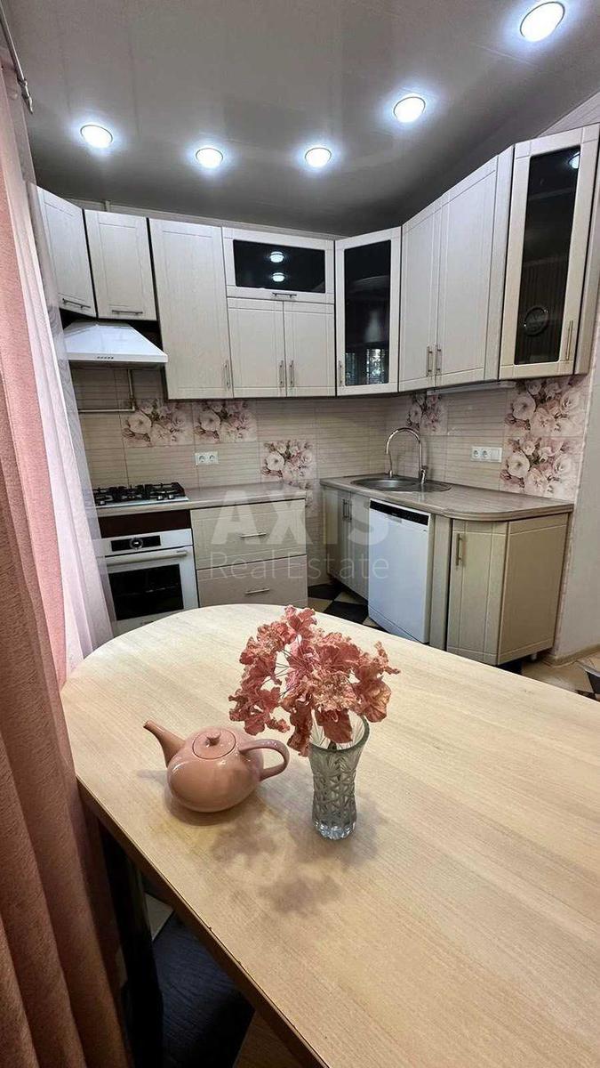 3k apartment vul. Verbyc'kogo Arhitektora 26Б0