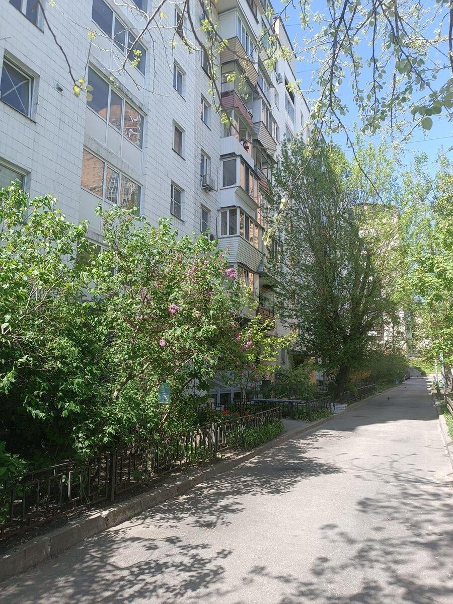 2к квартира ул. Евгения Коновальца 15/34