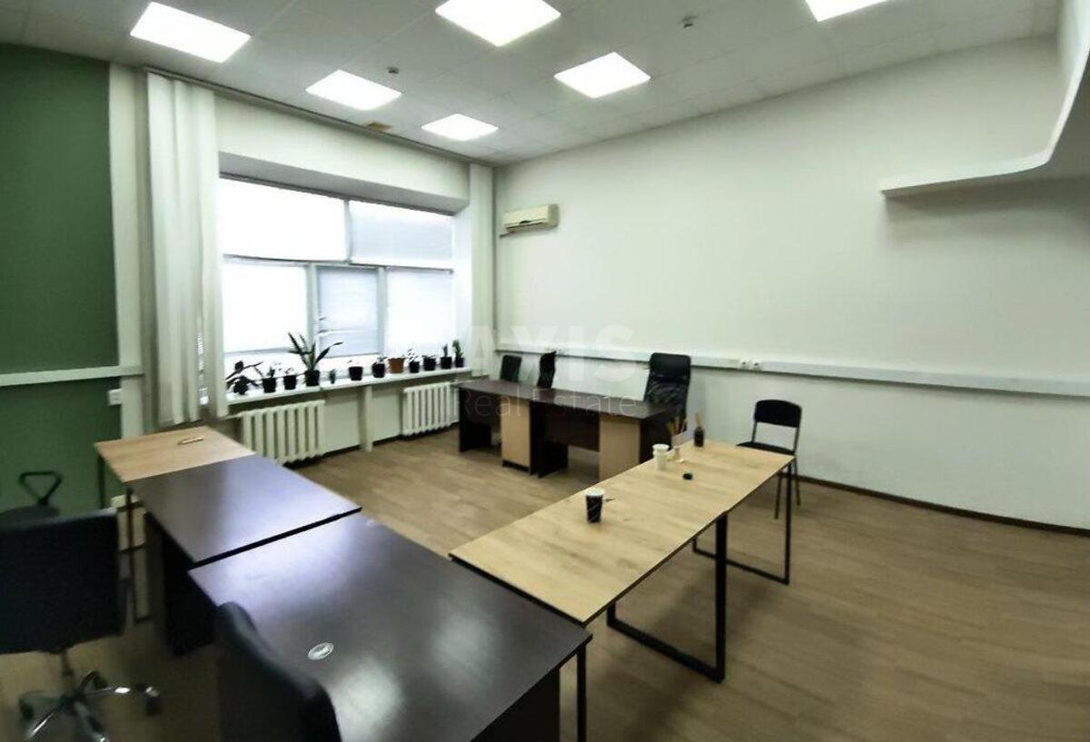 Office vul. Sichovyh Stril'civ 77, 143m24