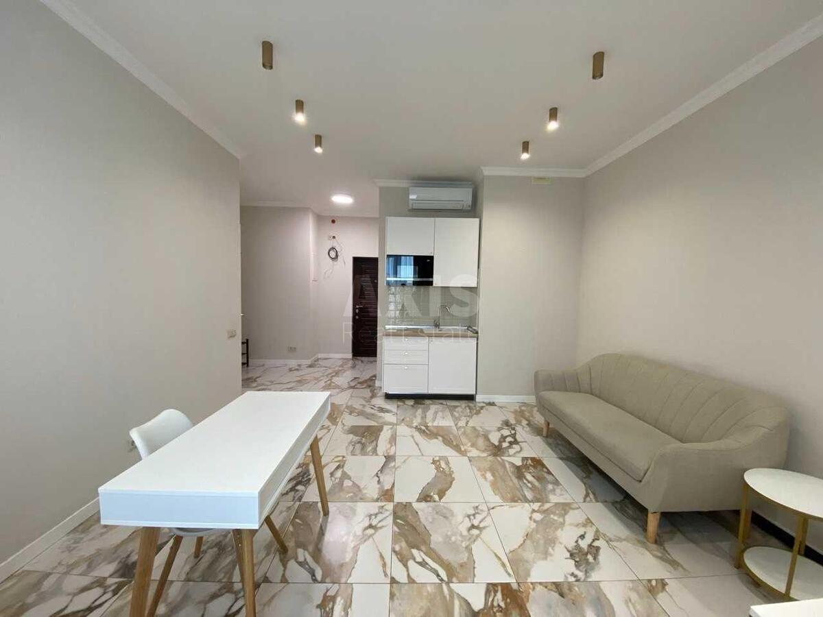 Office vul. Zhyljans'ka 68, 50m20
