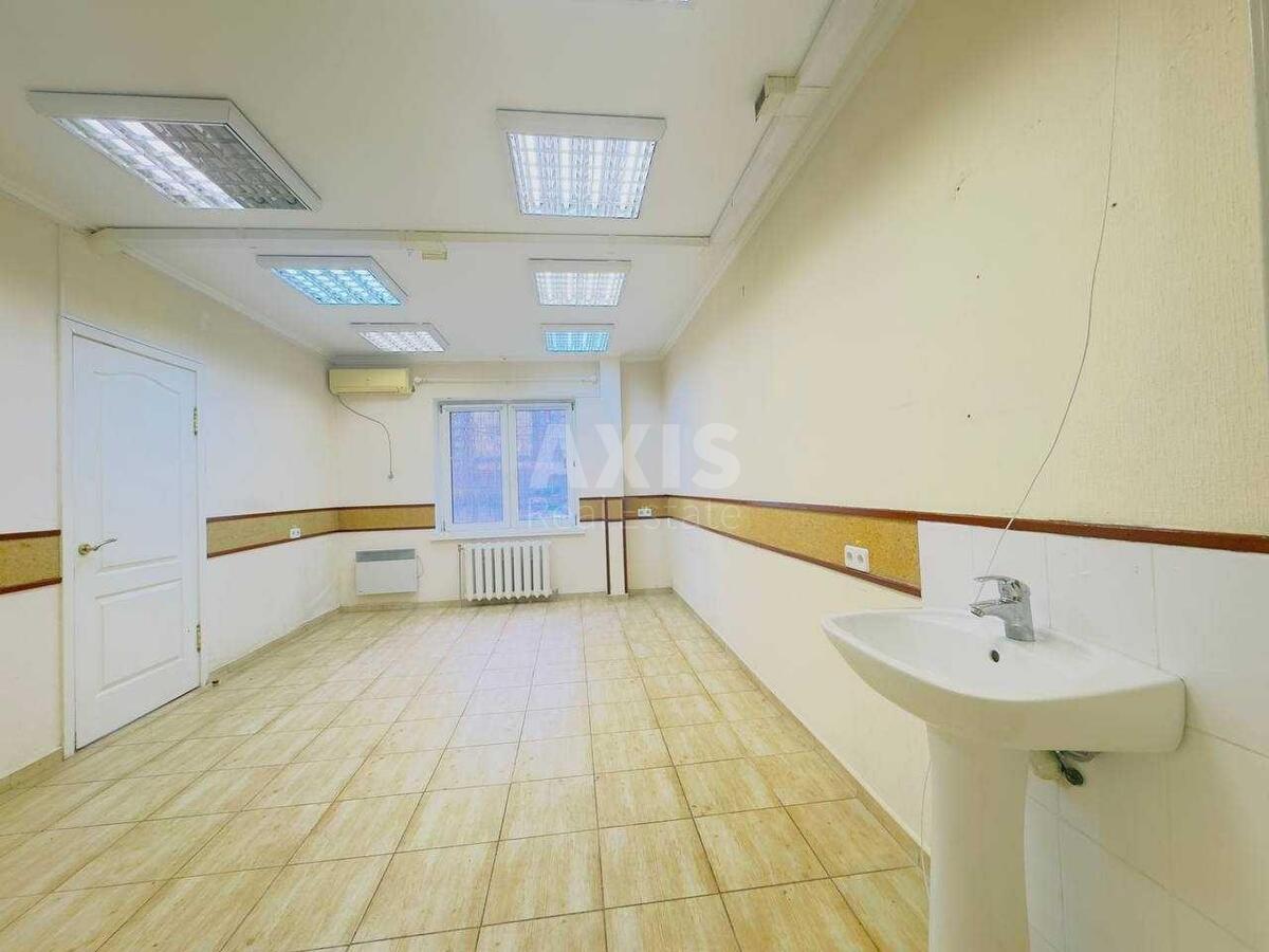 Объект торговли ул. Юлии Здановской 83А, 53м2630930