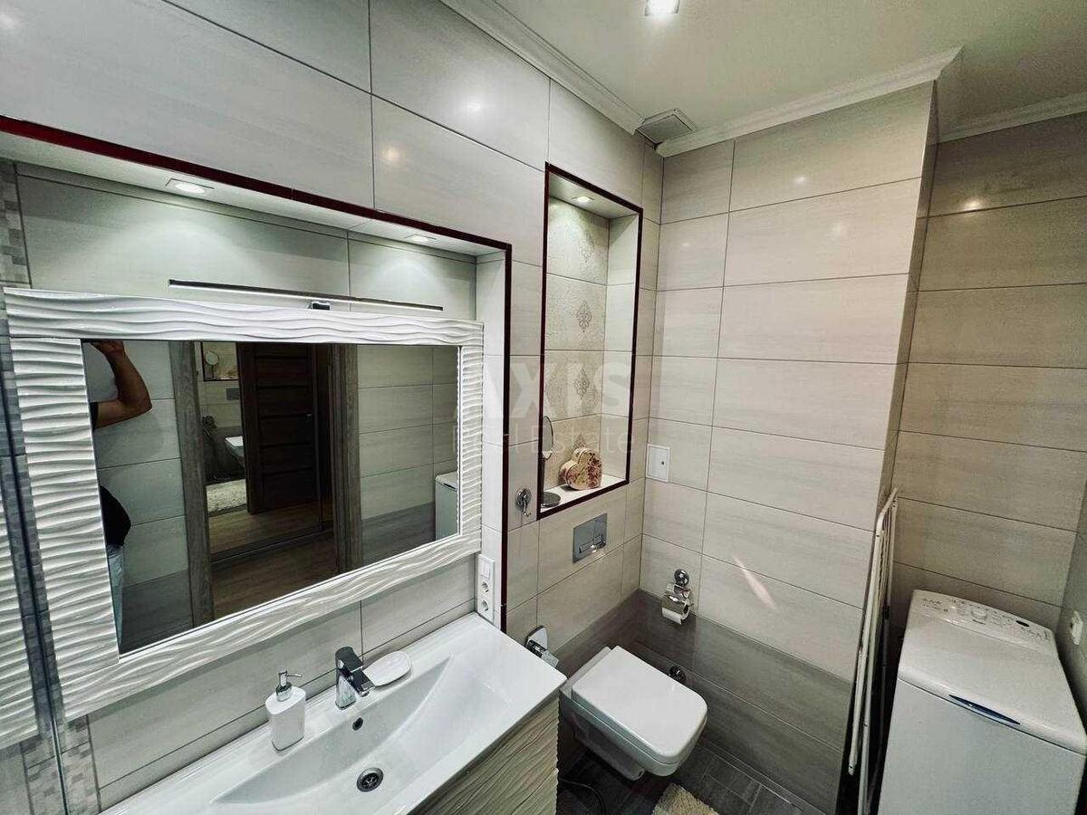 1k apartment vul. Zhyljans'ka 68589793