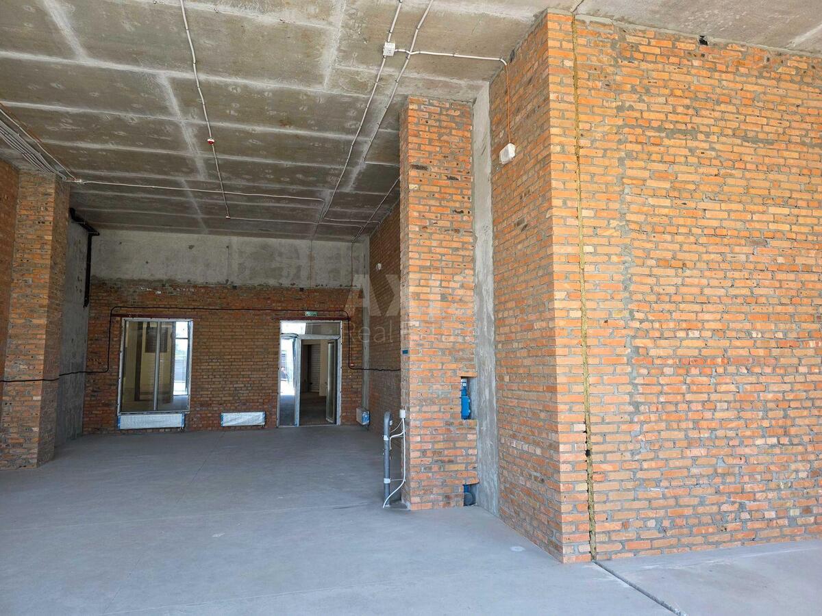 Trade object vul. Naberezhno-Hreshhatyc'ka 21, 124m2590955