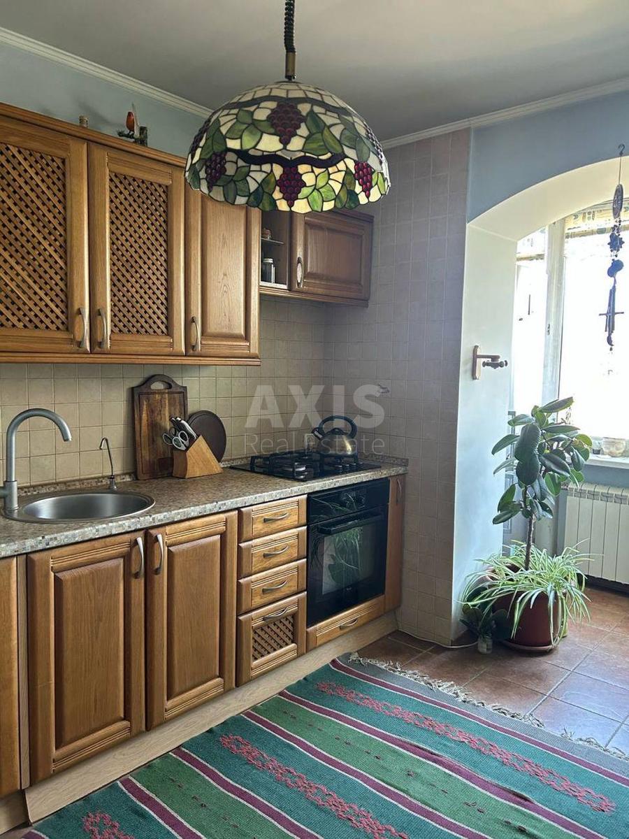3k apartment vul. Vvedens'ka 14