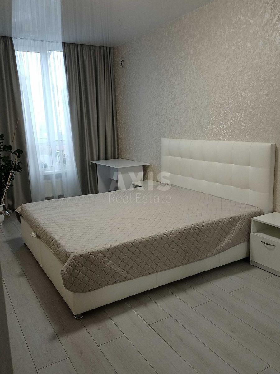1k apartment vul. Kahovs'ka 600
